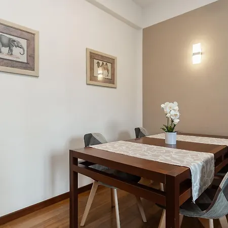 아파트 Nest Of Elegance - 5 Minuti Dalla Stazione -