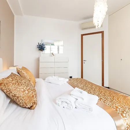 Nest Of Elegance - 5 Minuti Dalla Stazione - 라스페치아