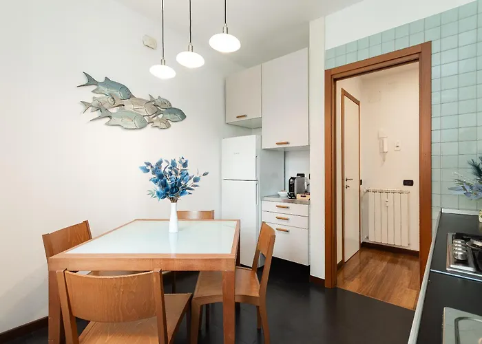 Nest Of Elegance - 5 Minuti Dalla Stazione - Apartman *