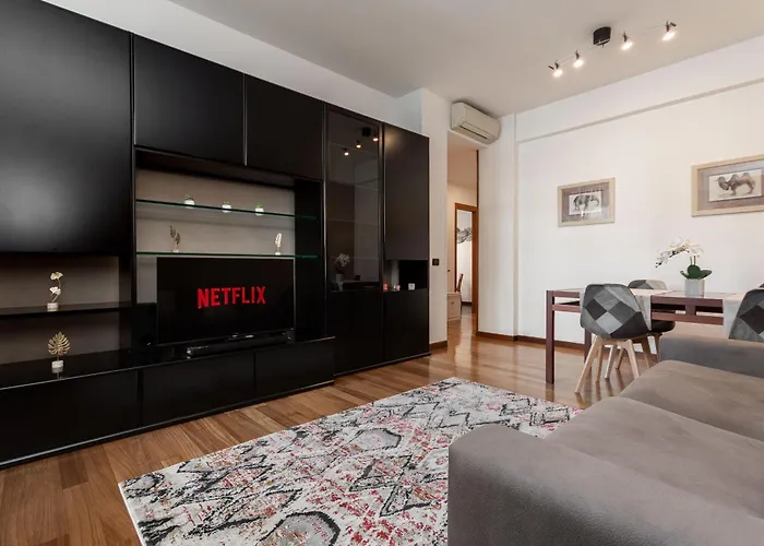 Nest Of Elegance - 5 Minuti Dalla Stazione - Apartman