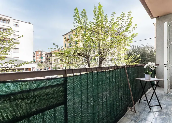 Nest Of Elegance - 5 Minuti Dalla Stazione - Apartman